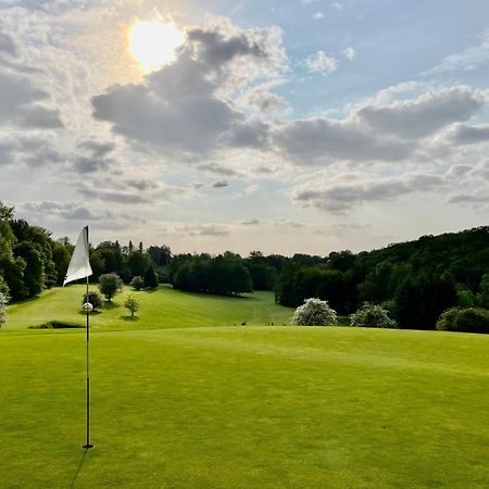 Golf & Hotel De Falnuee Mazy Bagian luar foto