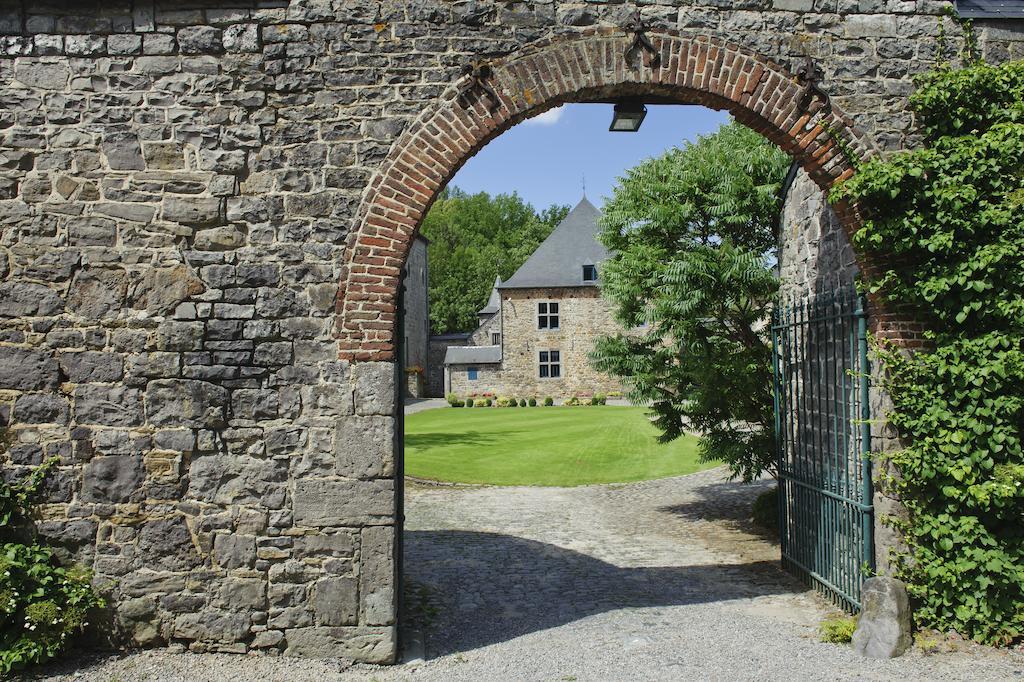 Golf & Hotel De Falnuee Mazy Bagian luar foto