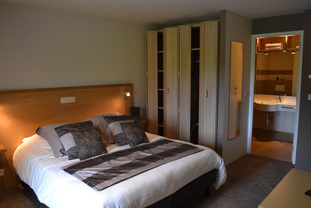 Golf & Hotel De Falnuee Mazy Ruang foto