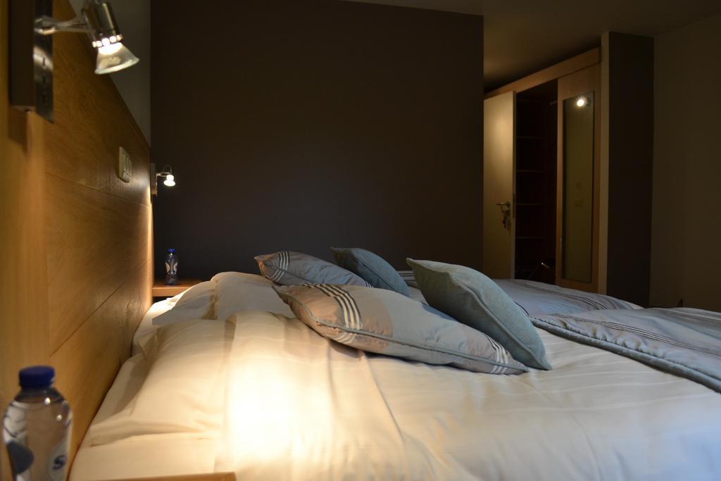 Golf & Hotel De Falnuee Mazy Ruang foto