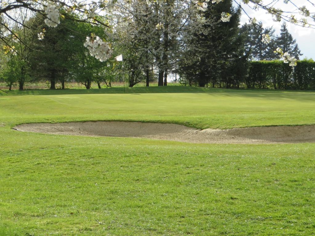 Golf & Hotel De Falnuee Mazy Bagian luar foto