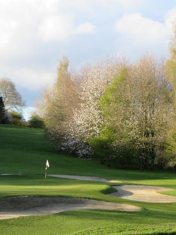 Golf & Hotel De Falnuee Mazy Bagian luar foto